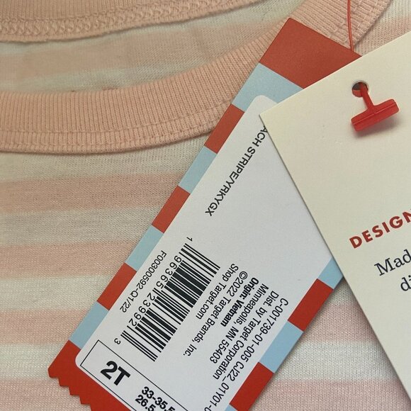 3 Pieces of Cat & Jack 2T 1 Short & 2 Tops Bundle - Picture 4 of 12